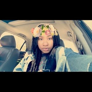 Meet your Posher, Mya